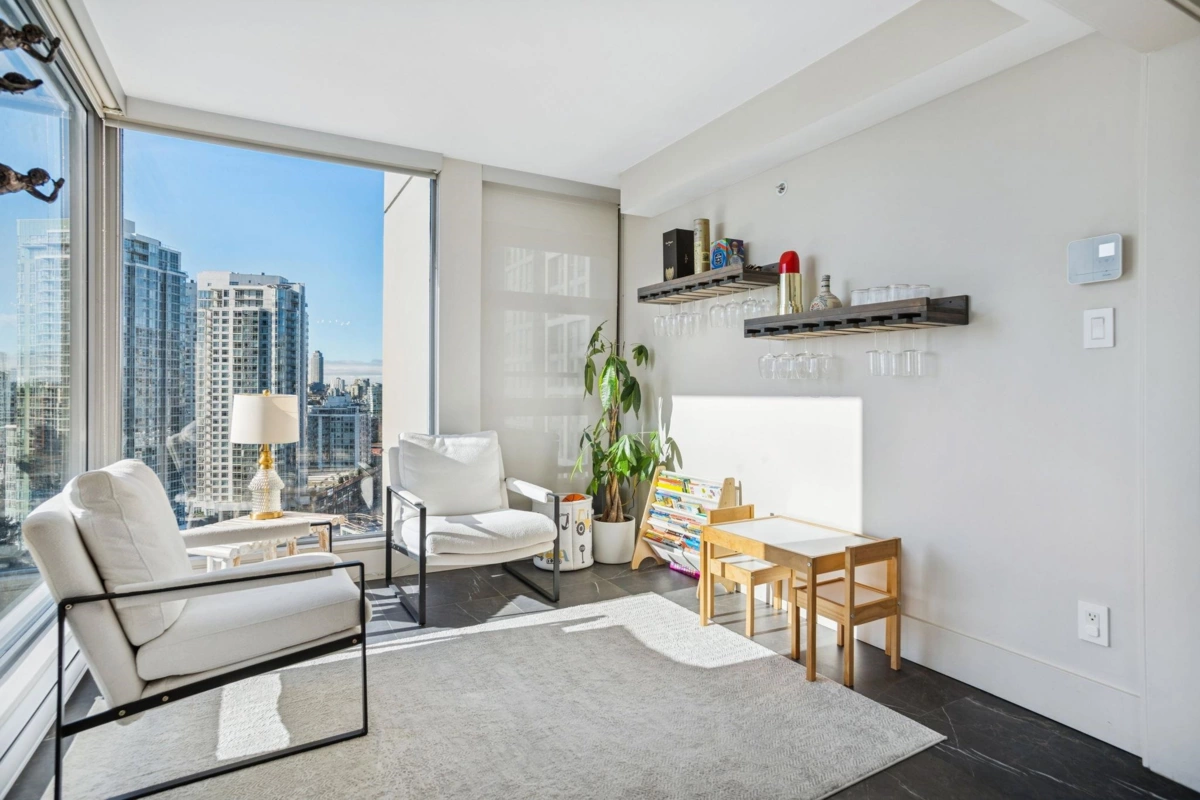 Kitchen Island Photo of 1903 989 Beatty Street, Vancouver, BC