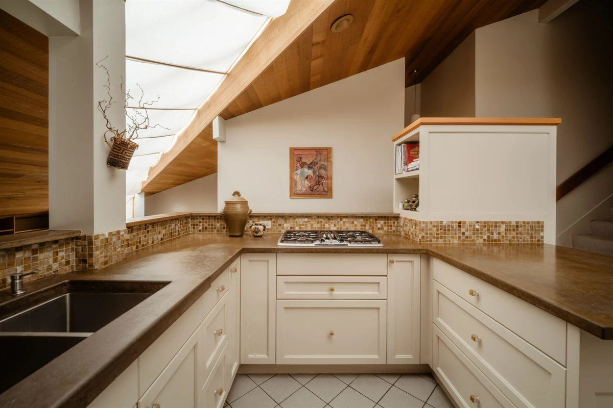 Garage Interior Photo of 4639 Caulfeild Drive, West Vancouver, BC