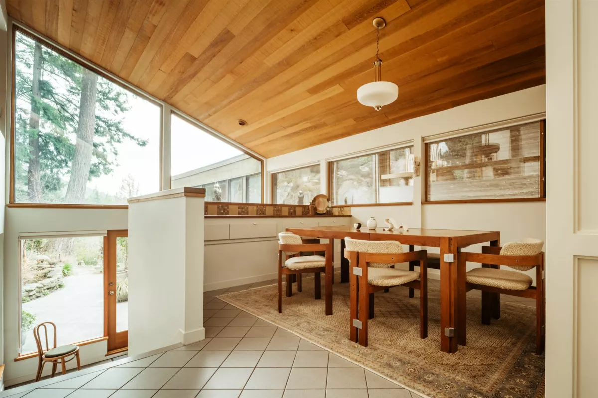 Hallway Photo of 4639 Caulfeild Drive, West Vancouver, BC