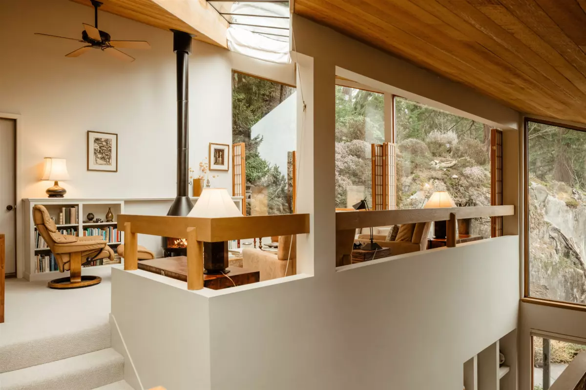 Loft / Bonus Room Photo of 4639 Caulfeild Drive, West Vancouver, BC