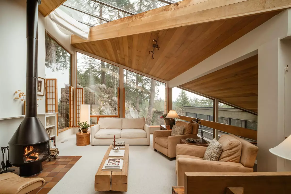 Pantry Photo of 4639 Caulfeild Drive, West Vancouver, BC