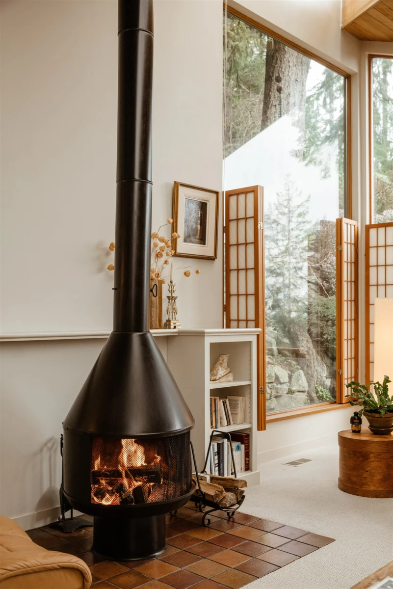 Primary Bedroom Photo of 4639 Caulfeild Drive, West Vancouver, BC