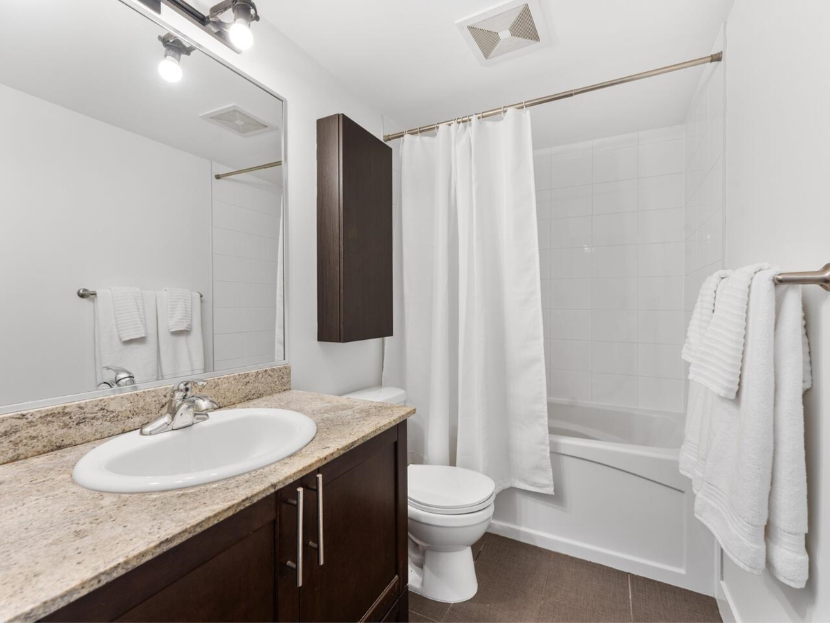 Entry Foyer Photo of PH12 2150 E Hastings Street, Vancouver, BC