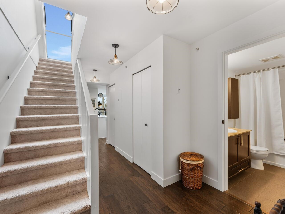 Kitchen Photo of PH12 2150 E Hastings Street, Vancouver, BC