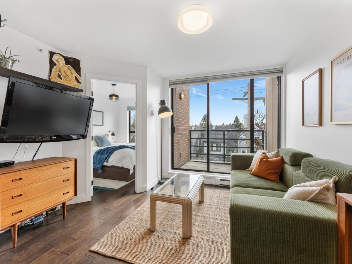 Office / Den Photo of PH12 2150 E Hastings Street, Vancouver, BC