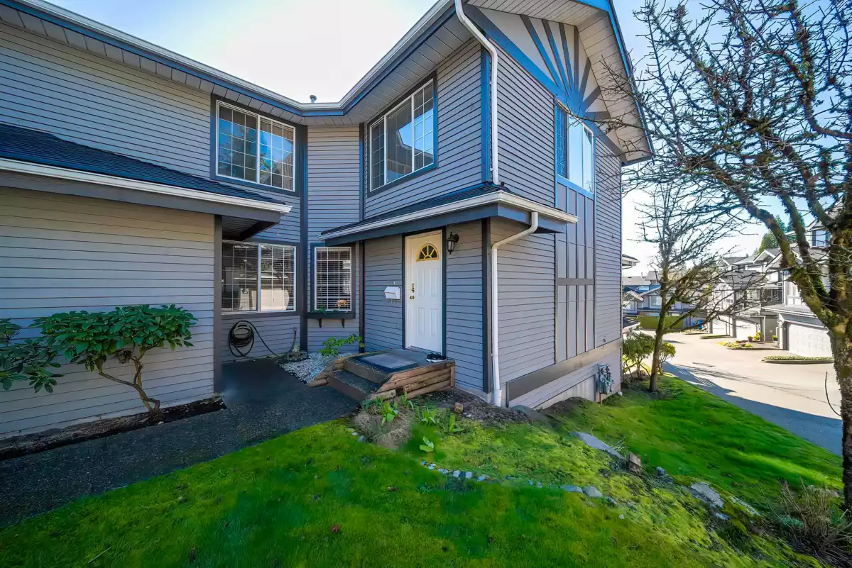 Dining Area Photo of 120 1685 Pinetree Way, Coquitlam, BC
