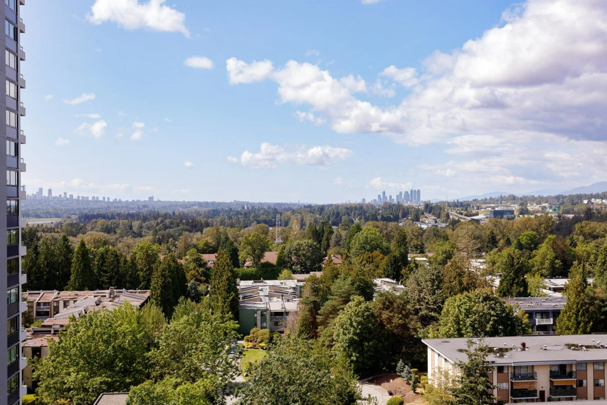Primary Bathroom Photo of 1504 3970 Carrigan Court, Burnaby, BC