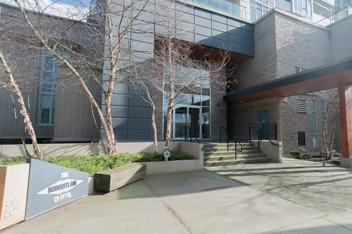 Laundry Room Photo of 1701 691 North Road, Coquitlam, BC