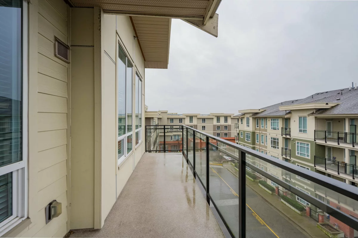 Guest Bathroom Photo of D405 20211 66 Avenue, Langley, BC
