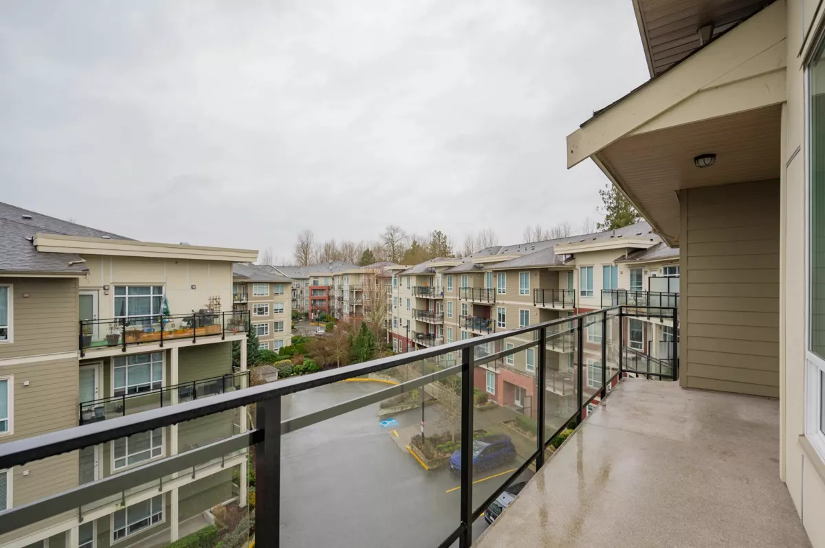 Powder Room Photo of D405 20211 66 Avenue, Langley, BC