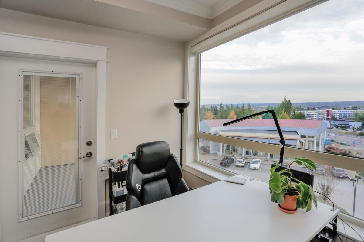 Family Room Photo of 415 19228 64 Avenue, Surrey, BC