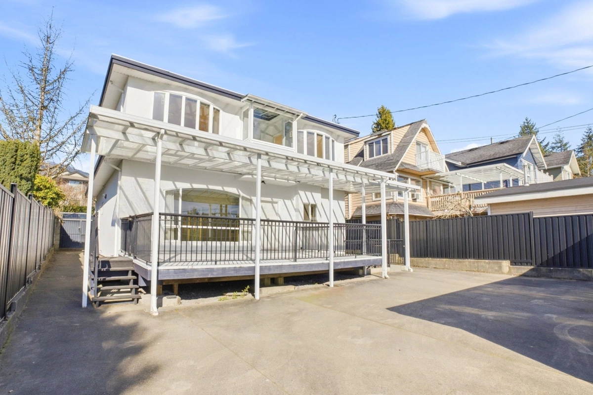 Garage Interior Photo of 213 W 28th Street, North Vancouver, BC
