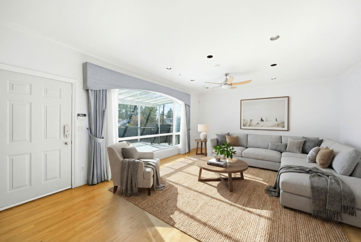 Kitchen Island Photo of 213 W 28th Street, North Vancouver, BC