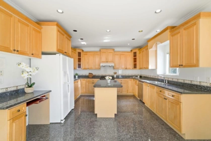 Kitchen Photo of 213 W 28th Street, North Vancouver, BC