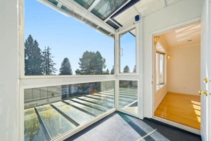 Powder Room Photo of 213 W 28th Street, North Vancouver, BC