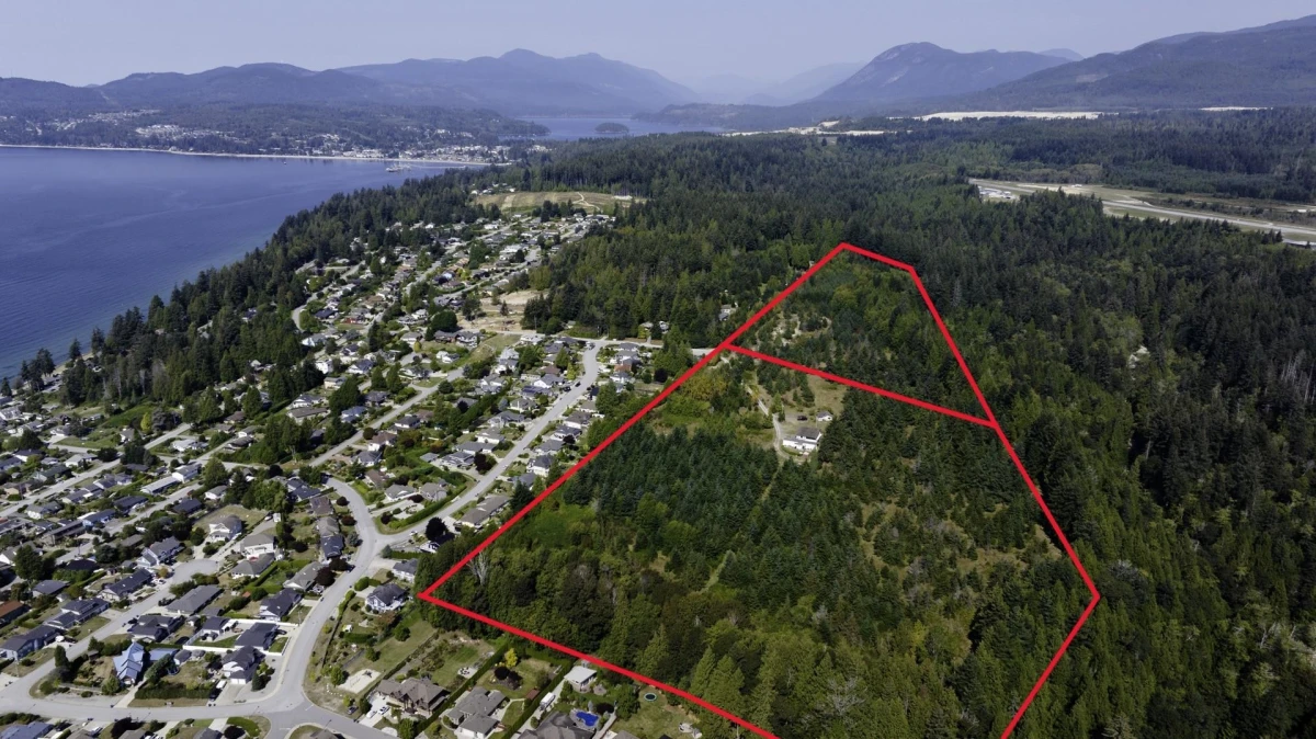 Exterior Rear Photo of 4860 Skylark Road, Sechelt, BC