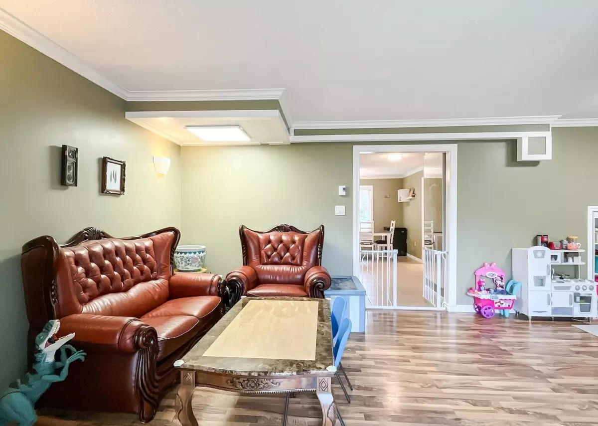 Living Room Photo of 10680 Whistler Court, Richmond, BC