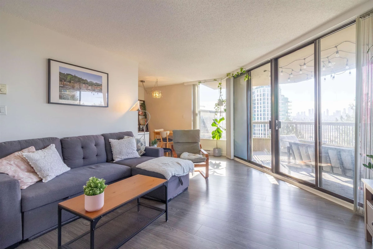 Dining Area Photo of 908 2041 Bellwood Avenue, Burnaby, BC