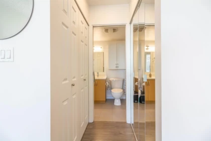 Guest Bathroom Photo of 908 2041 Bellwood Avenue, Burnaby, BC