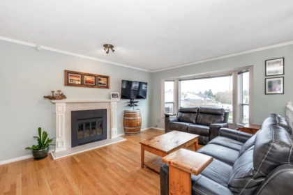 23389 Whippoorwill Avenue, Maple Ridge, BC, Maple Ridge — Single Family Residence for sale