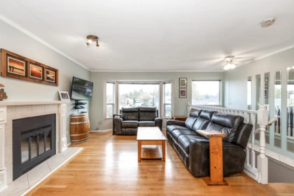 23389 Whippoorwill Avenue, Maple Ridge, BC, Maple Ridge — Single Family Residence for sale