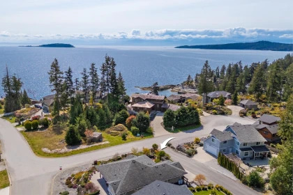 9326 Jorgensen Place, Halfmoon Bay, BC, Halfmoon Bay — Single Family Residence for sale
