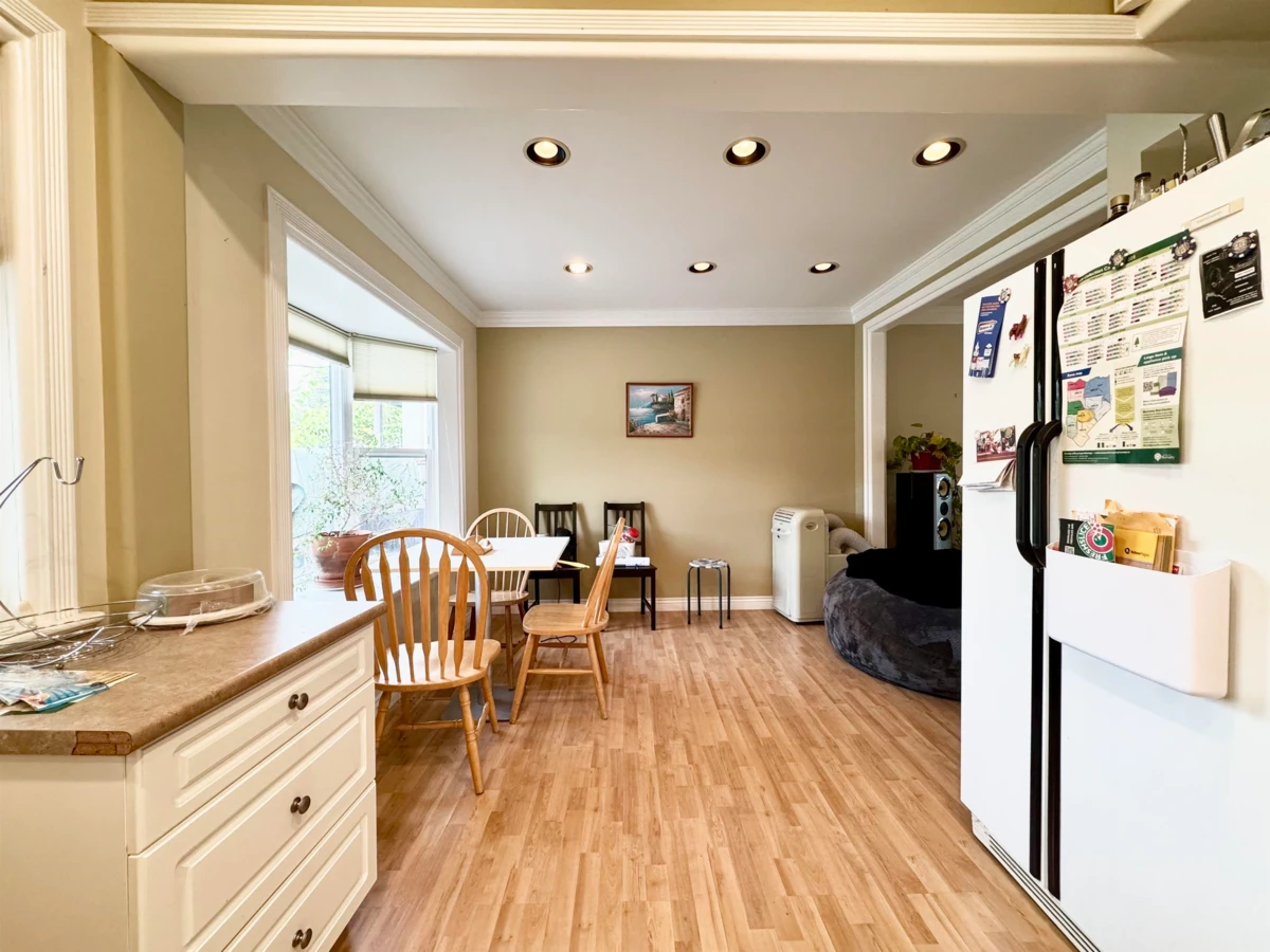 Family Room Photo of 9525 Sullivan Street, Burnaby, BC