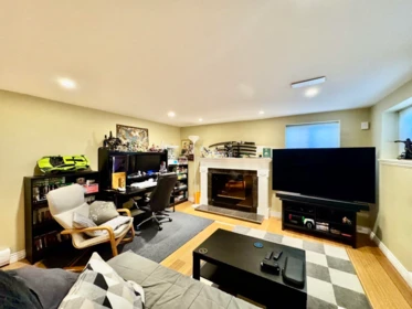 Walk-In Closet Photo of 9525 Sullivan Street, Burnaby, BC