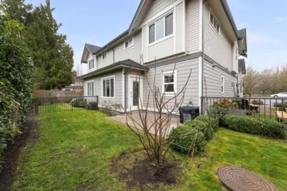 Swimming Pool Photo of 4 9219 Williams Road, Richmond, BC