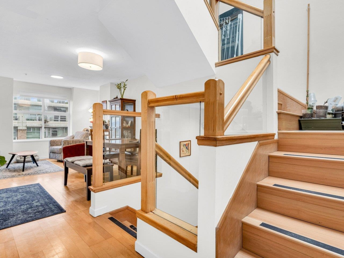 Living Room Photo of 102 3349 Dunbar Street, Vancouver, BC