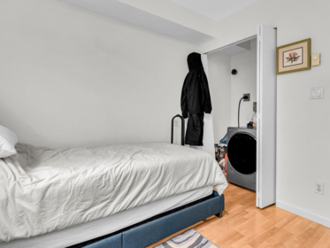 Guest Bathroom Photo of 102 3349 Dunbar Street, Vancouver, BC