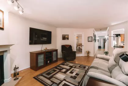 301 1230 Quayside Drive, New Westminster, BC, New Westminster — Apartment/Condo for sale