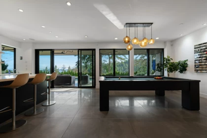 Garden / Landscaping Photo of 4799 Clovelly Walk, West Vancouver, BC