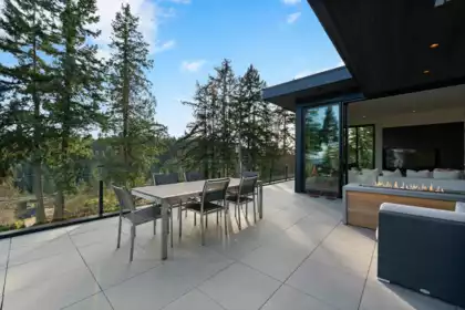 Loft / Bonus Room Photo of 4799 Clovelly Walk, West Vancouver, BC