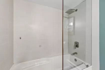Laundry Room Photo of W206 639 W 14th Avenue, Vancouver, BC