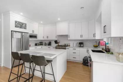 Kitchen Photo of 18460 64 Avenue, Surrey, BC