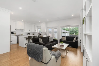 18460 64 Avenue, Surrey, BC, Surrey — Half Duplex for sale