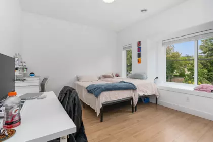 Office / Den Photo of 18460 64 Avenue, Surrey, BC