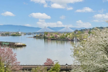 Garden / Landscaping Photo of 1701 15 E Royal Avenue, New Westminster, BC