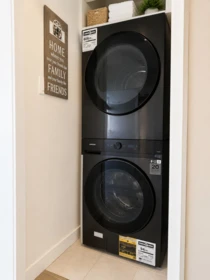 Powder Room Photo of 1701 15 E Royal Avenue, New Westminster, BC