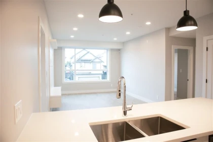 Kitchen Photo of 211 14818 60 Avenue, Surrey, BC