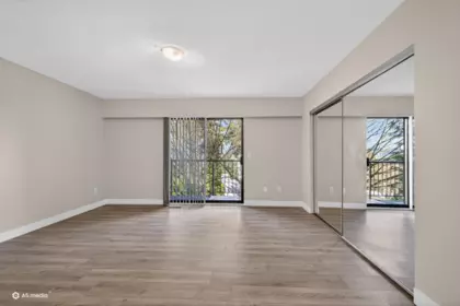 Entry Foyer Photo of 14085 114a Avenue, Surrey, BC