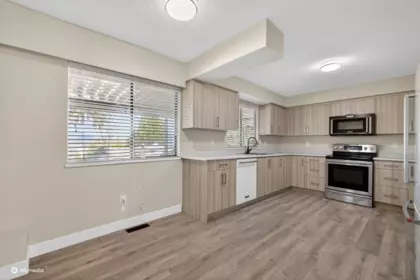 Primary Bedroom Photo of 14085 114a Avenue, Surrey, BC