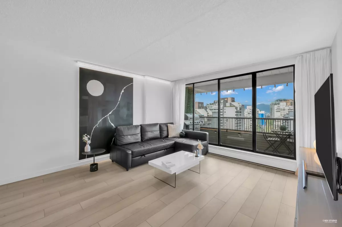 Family Room Photo of 1703 6595 Willingdon Avenue, Burnaby, BC