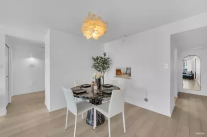 Breakfast Nook Photo of 1703 6595 Willingdon Avenue, Burnaby, BC