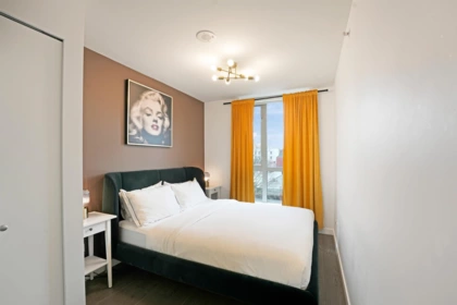 Primary Bedroom Photo of 608 189 Keefer Street, Vancouver, BC