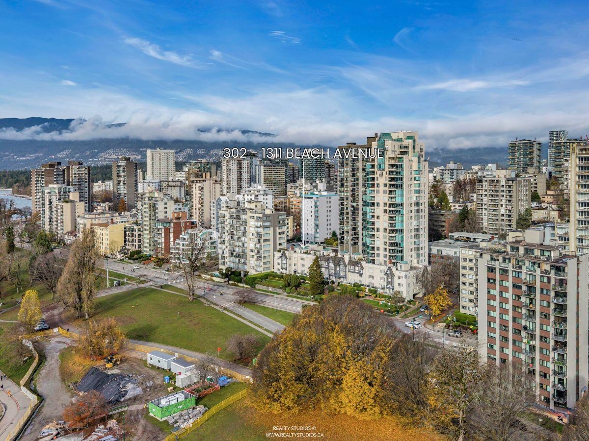 Family Room Photo of 302 1311 Beach Avenue, Vancouver, BC