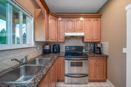 Basement Recreation Room Photo of 15959 110a Avenue, Surrey, BC