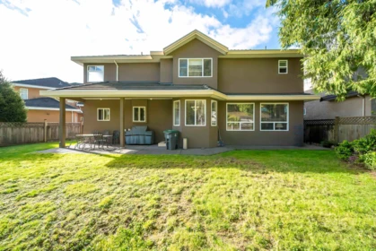 Garden / Landscaping Photo of 15959 110a Avenue, Surrey, BC