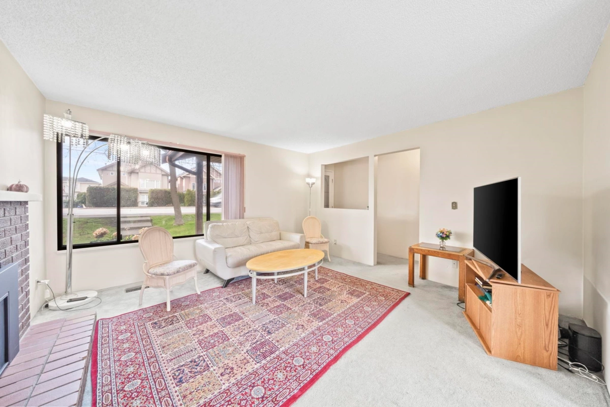 Family Room Photo of 8406 No. 1 Road, Richmond, BC